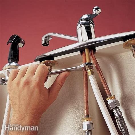 How To Replace A Kitchen Sink Spray Hose: Easy。